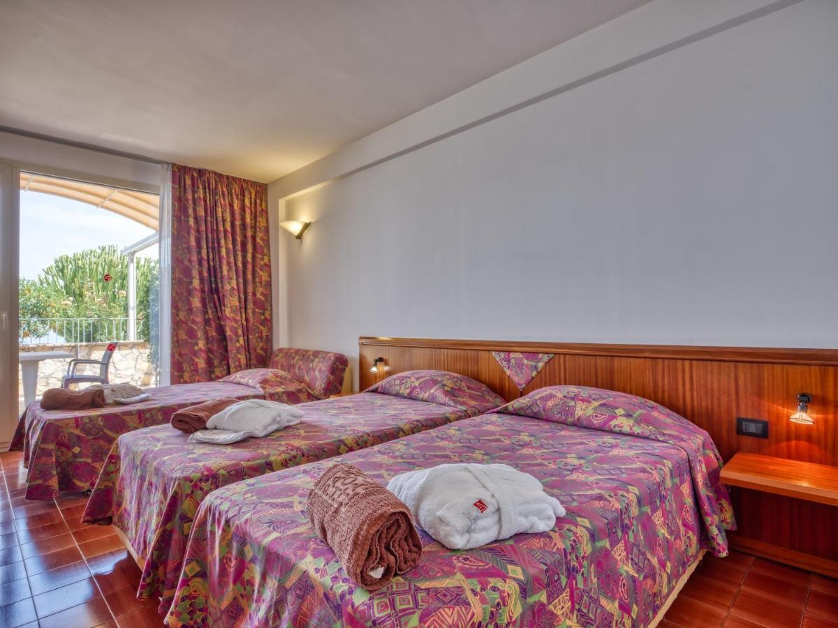 Hotel Antares Letojanni Esterno foto