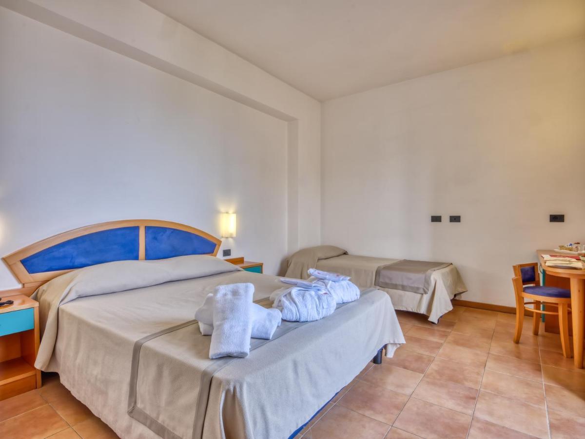 Hotel Antares Letojanni Esterno foto