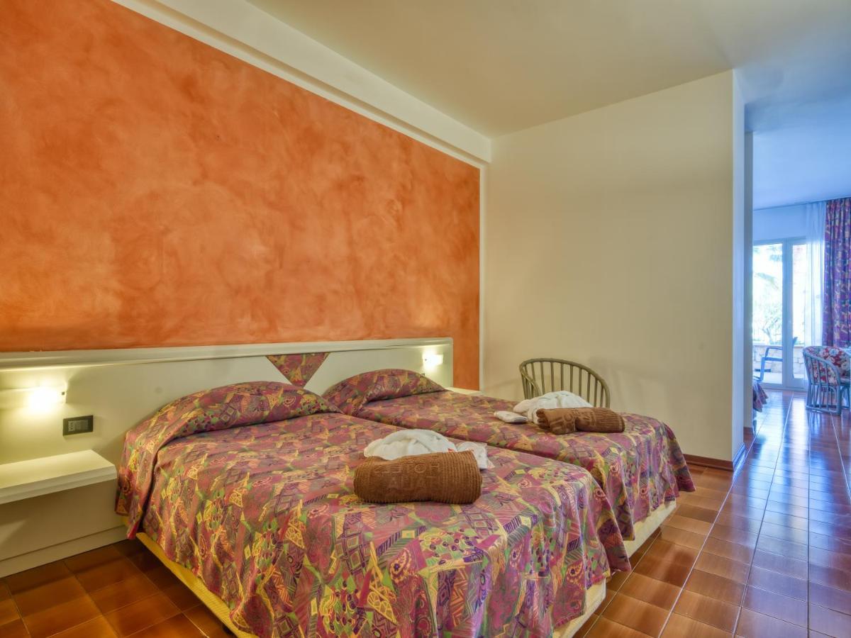 Hotel Antares Letojanni Esterno foto