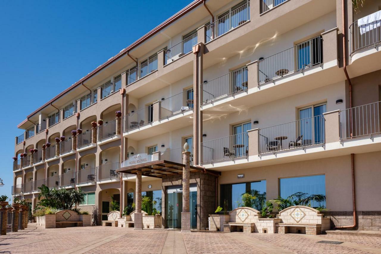 Hotel Antares Letojanni Esterno foto